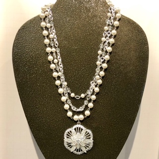 MW Pearls & Chains Necklace with Crystal Medalion MW Pearls & Chains Necklace with Crystal Medalion